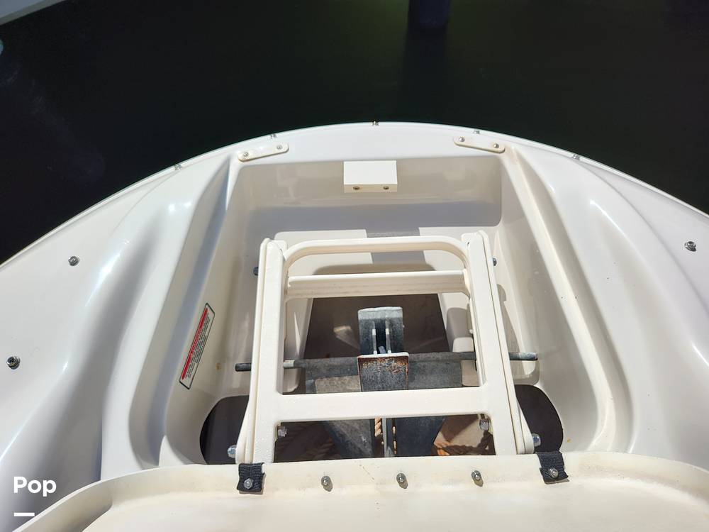 Slide: The Image of Sea Ray 240 Sundeck 2005 - 13903185