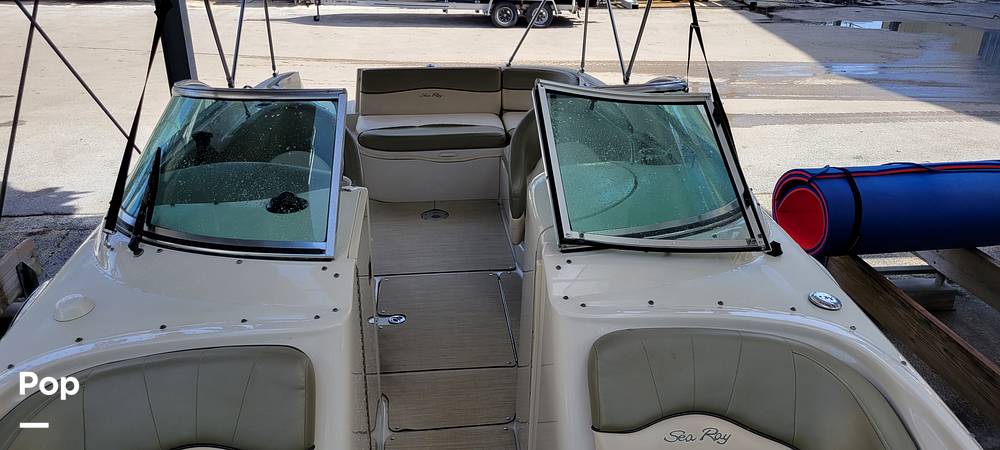 Slide: The Image of Sea Ray 240 Sundeck 2005 - 12963054