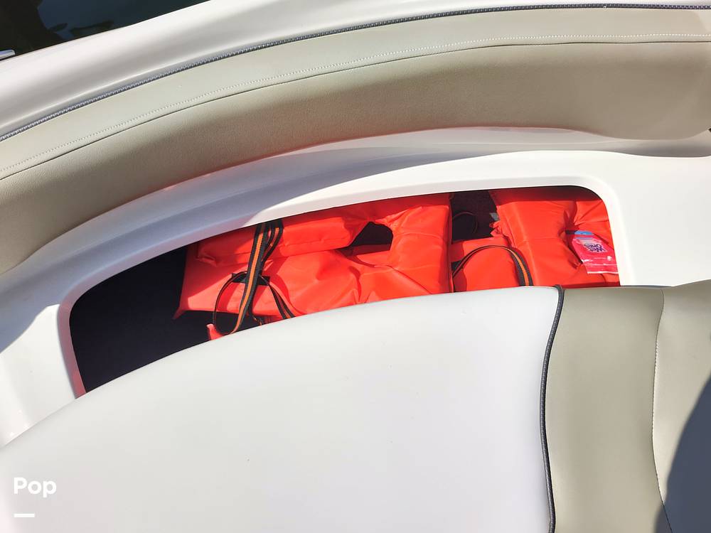 Slide: The Image of Sea Ray 240 Sundeck 2005 - 13903187