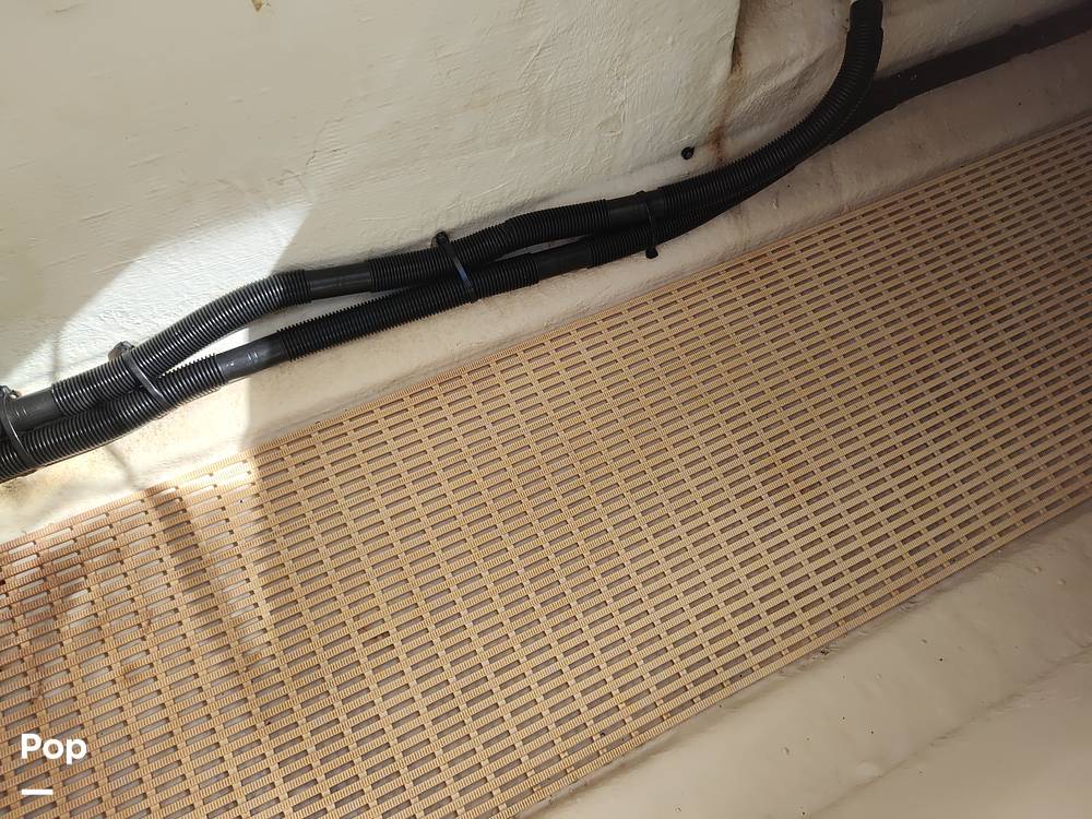 Slide: The Image of Sea Ray 240 Sundeck 2005 - 13903192