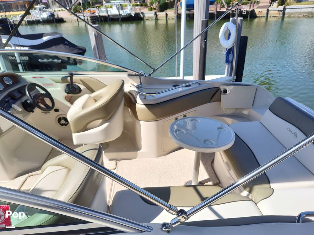 Slide: The Image of Sea Ray 240 Sundeck 2005 - 13903207