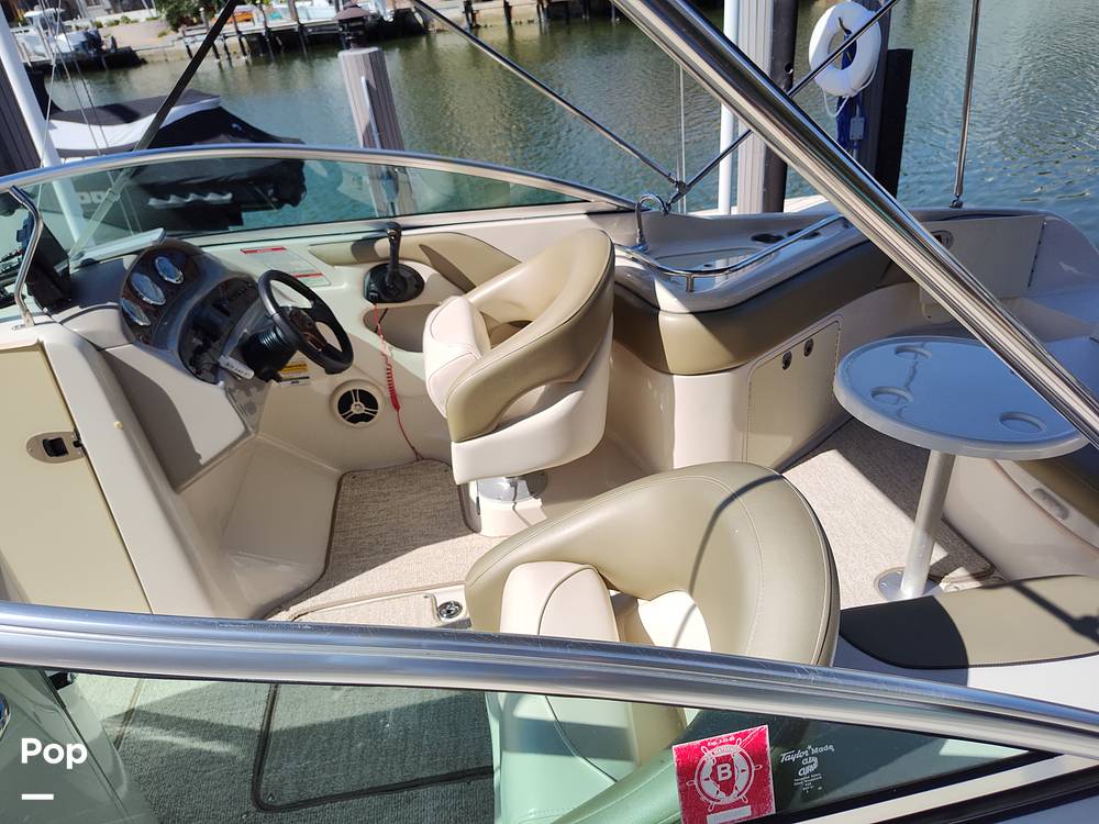 Slide: The Image of Sea Ray 240 Sundeck 2005 - 13903209