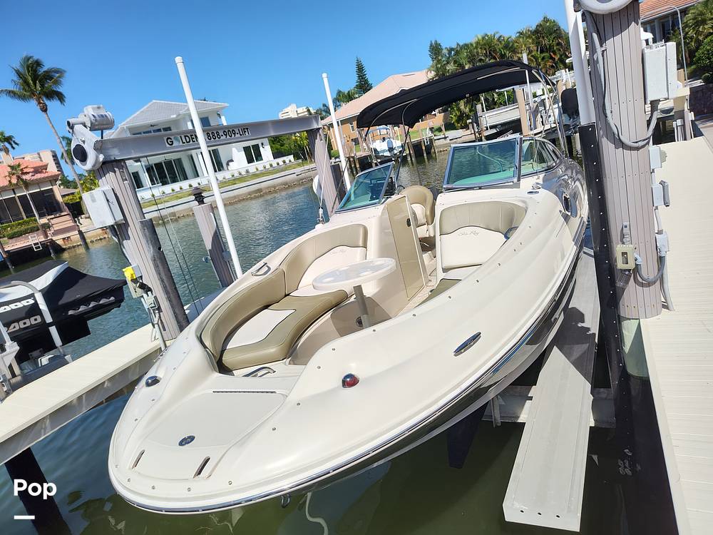 Slide: The Image of Sea Ray 240 Sundeck 2005 - 13903211