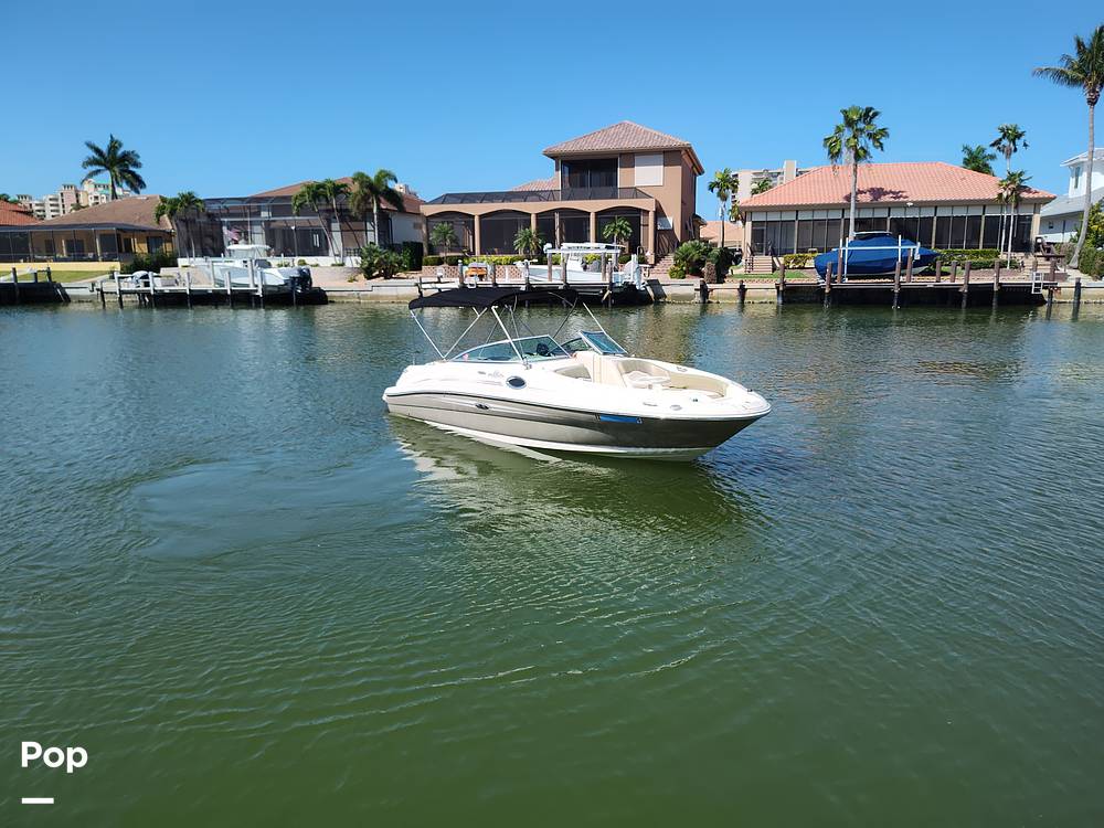 Slide: The Image of Sea Ray 240 Sundeck 2005 - 13903224