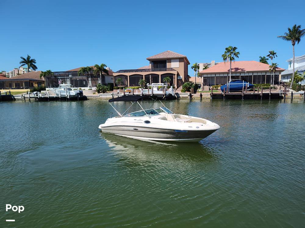 Slide: The Image of Sea Ray 240 Sundeck 2005 - 13903225