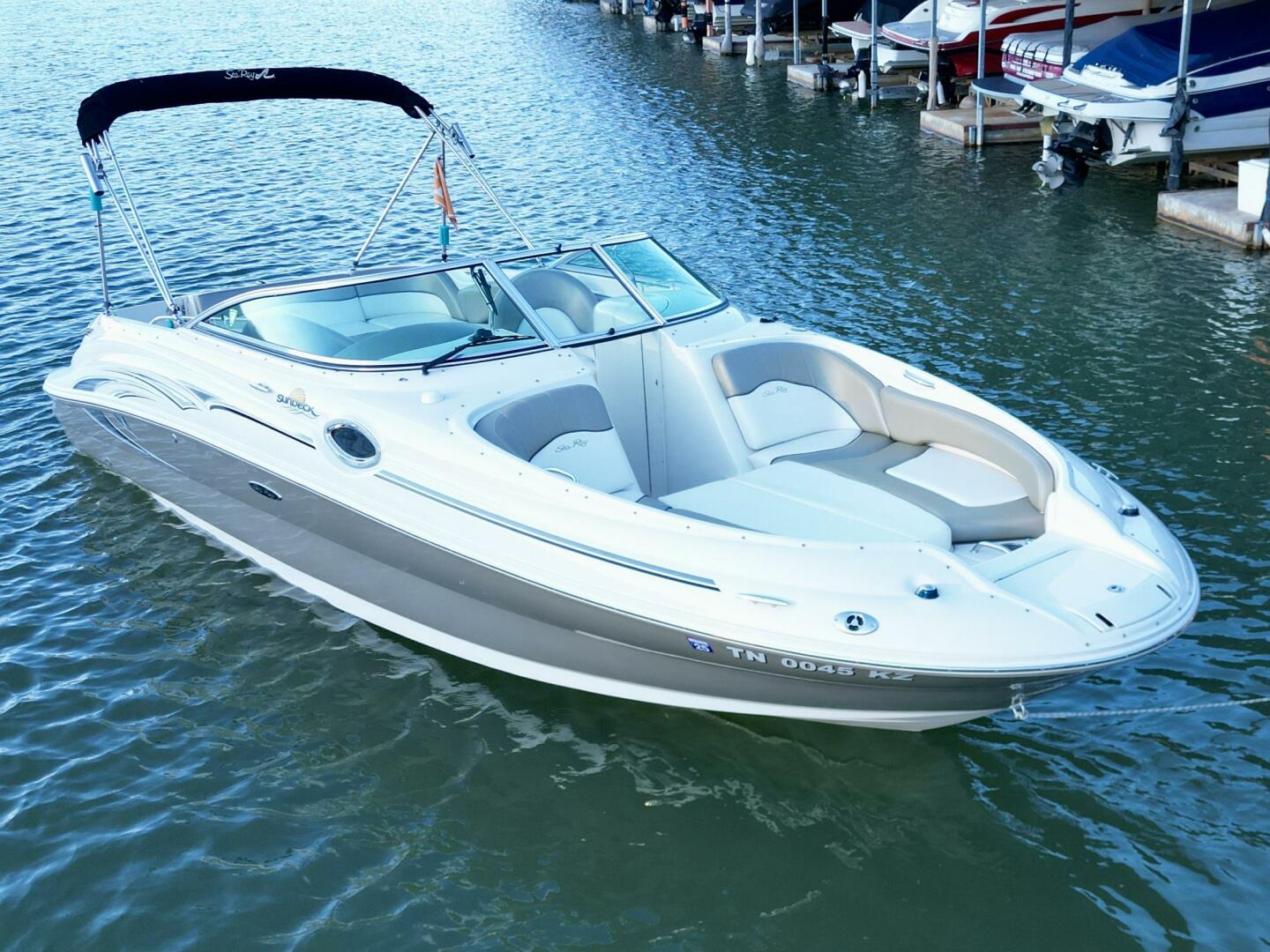 Slide: The Image of Sea Ray 240 Sundeck 2006 - 5119656