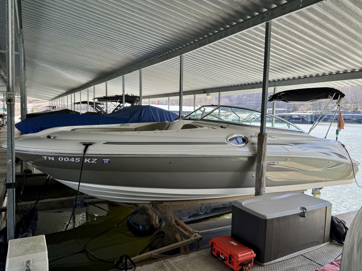 Slide: The Image of Sea Ray 240 Sundeck 2006 - 5119707