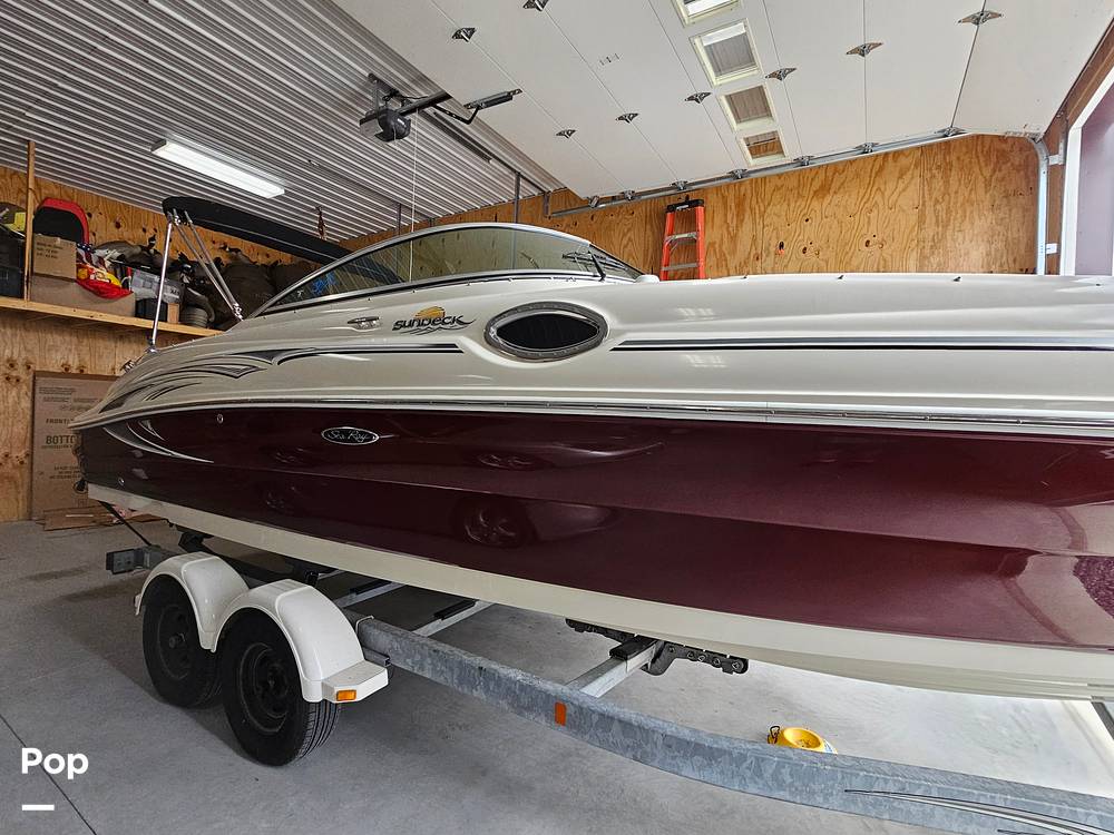 Slide: The Image of Sea Ray 240 Sundeck 2006 - 14401549