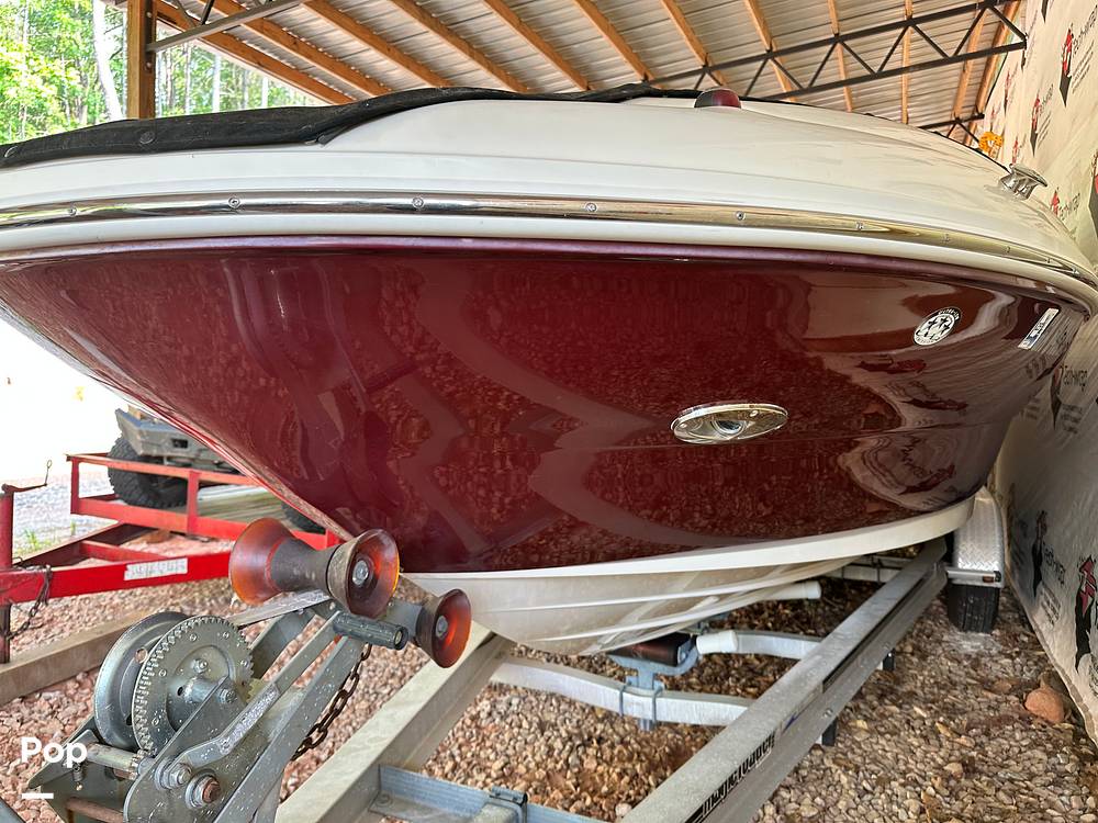 Slide: The Image of Sea Ray 240 SunDeck 2006 - 15520921