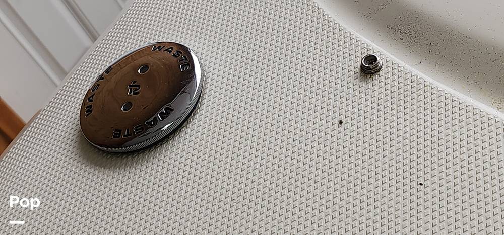 Slide: The Image of Sea Ray 240 Sundeck 2006 - 14401445