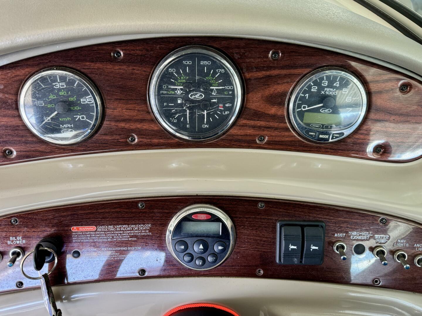 Slide: The Image of Sea Ray 240 Sundeck 2006 - 5119731