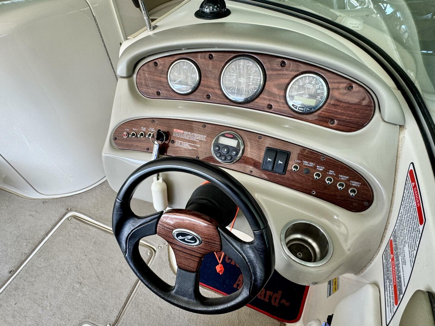 Slide: The Image of Sea Ray 240 Sundeck 2006 - 5119734