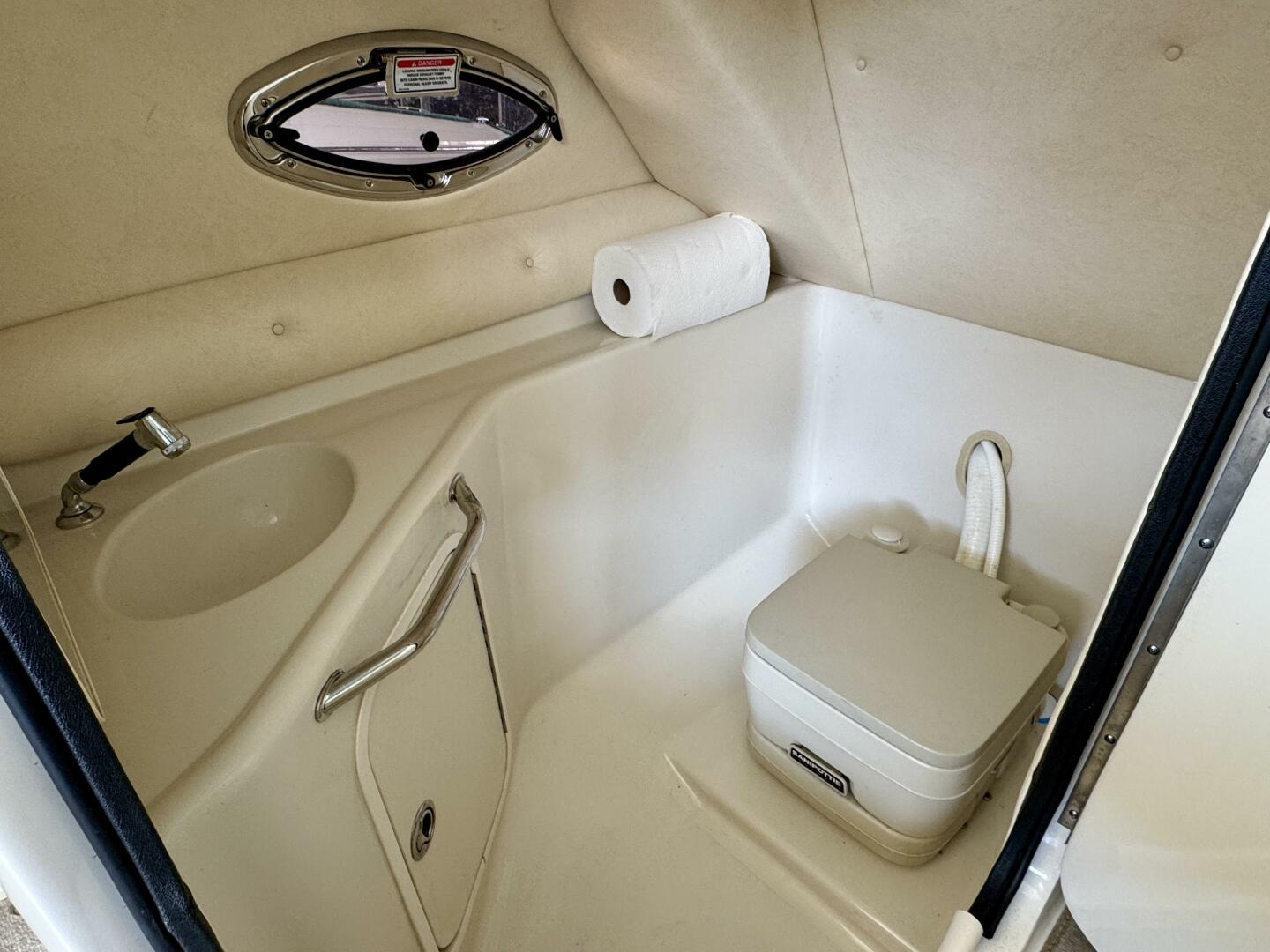 Slide: The Image of Sea Ray 240 Sundeck 2006 - 5119740