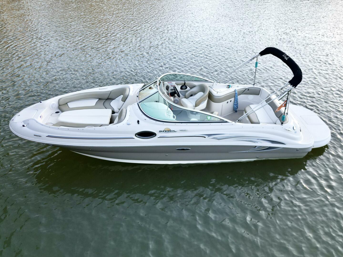 Slide: The Image of Sea Ray 240 Sundeck 2006 - 5119695