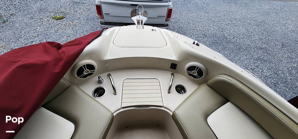 Slide: The Image of There Is A Built In Ice Chest In The Middle Between The Cup Holders - 14401433