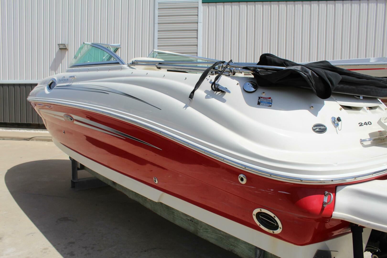 Slide: The Image of Sea Ray 240 Sundeck 2008 - 5291460