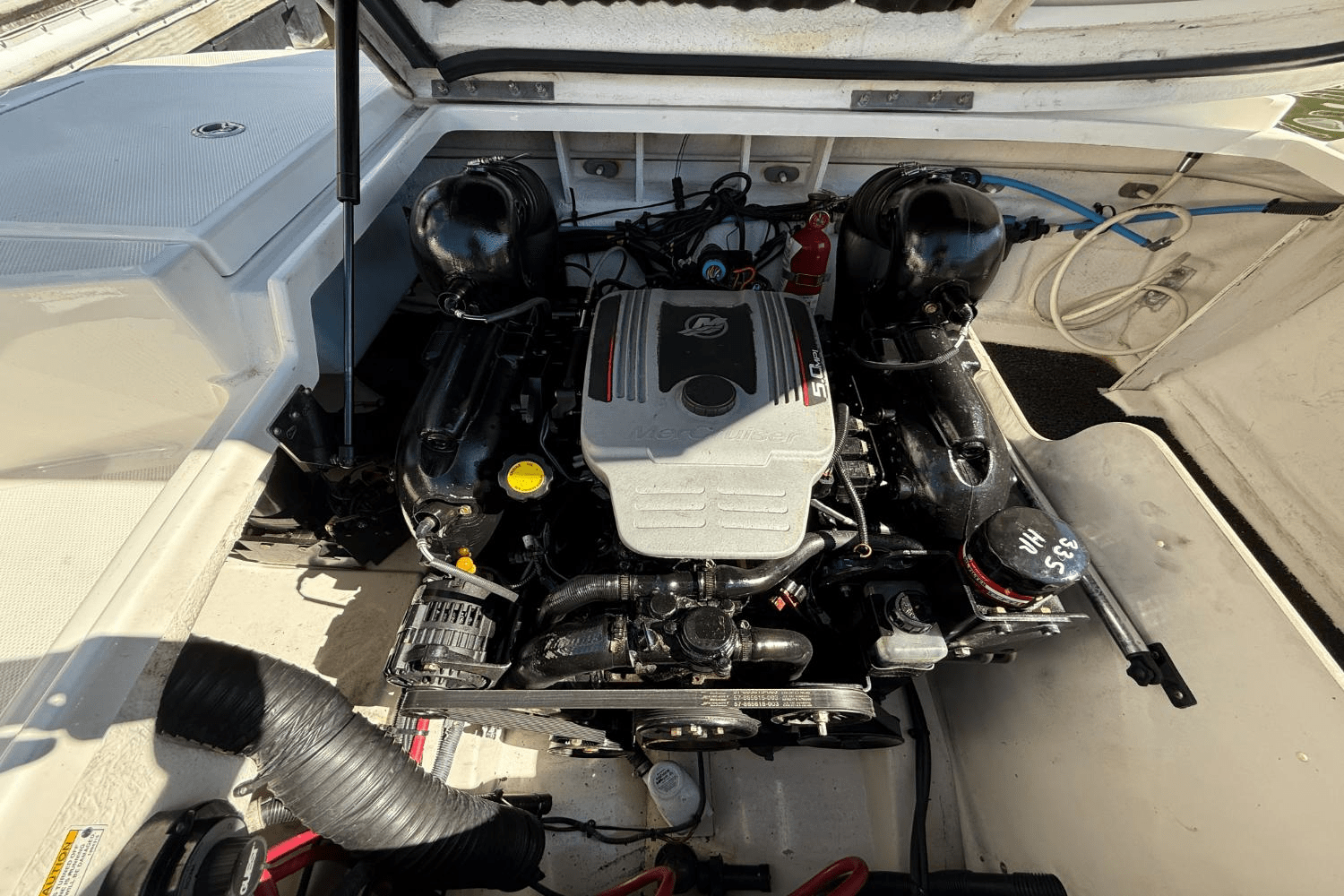 Slide: The Image of Sea Ray 240 SUNDECK 2011 - 5