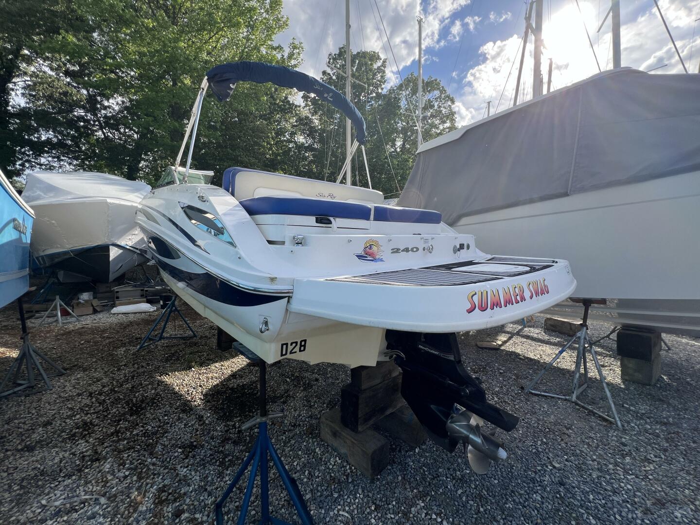 Slide: The Image of Sea Ray 240 Sundeck 2012 - 5393631