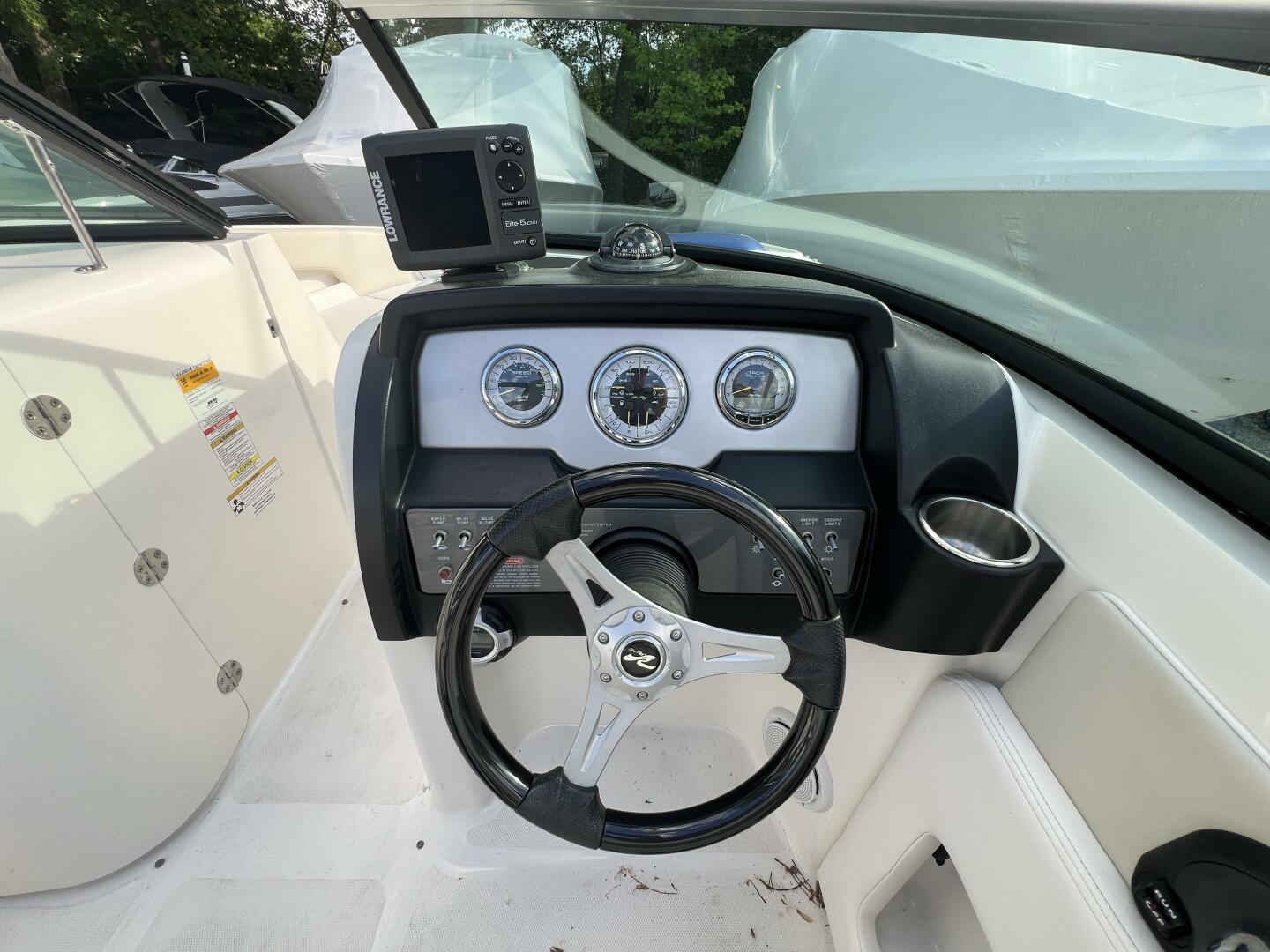 Slide: The Image of Sea Ray 240 Sundeck 2012 - 5393636