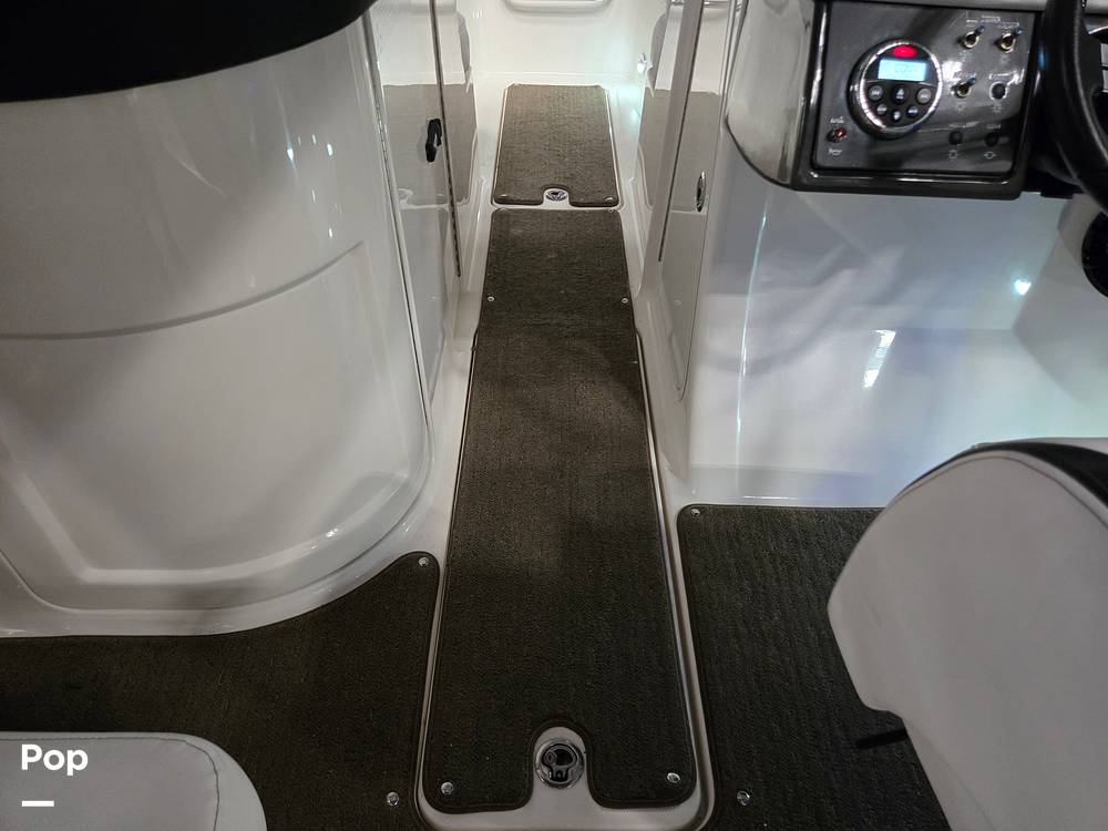 Slide: The Image of Sea Ray 240 Sundeck 2014 - 15304321