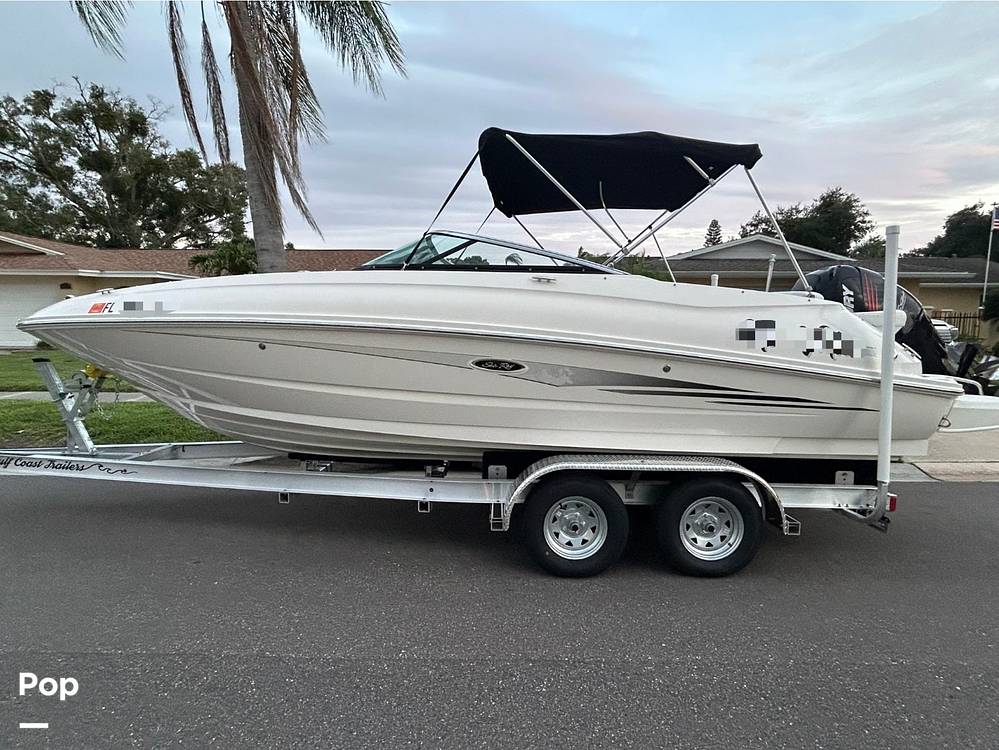 Slide: The Image of Sea Ray 240 Sundeck 2014 - 15615111