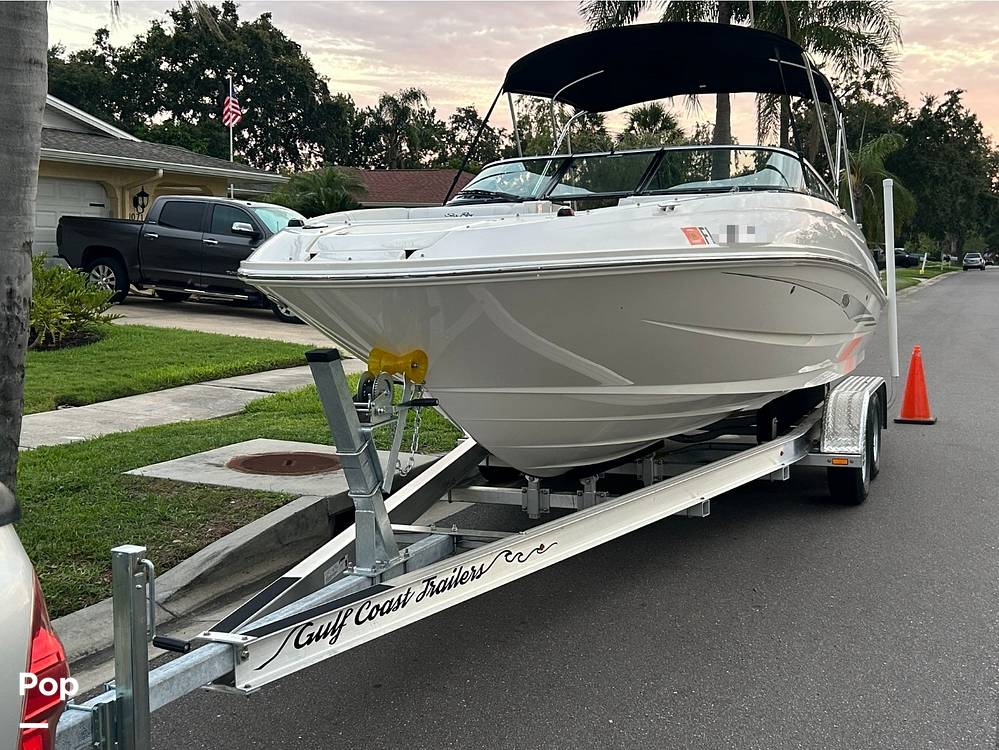 Slide: The Image of Sea Ray 240 Sundeck 2014 - 15615112