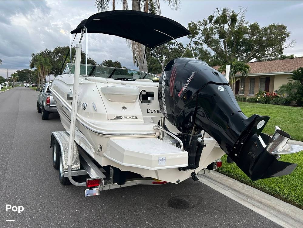 Slide: The Image of Sea Ray 240 Sundeck 2014 - 15615114