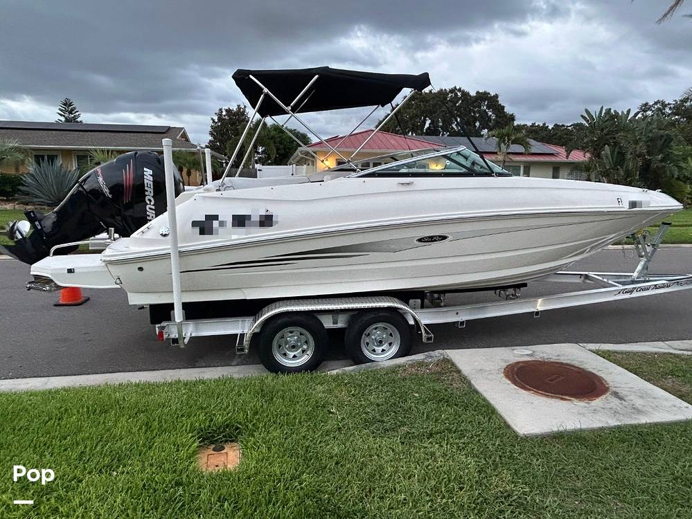 Slide: The Image of Sea Ray 240 Sundeck 2014 - 15615117