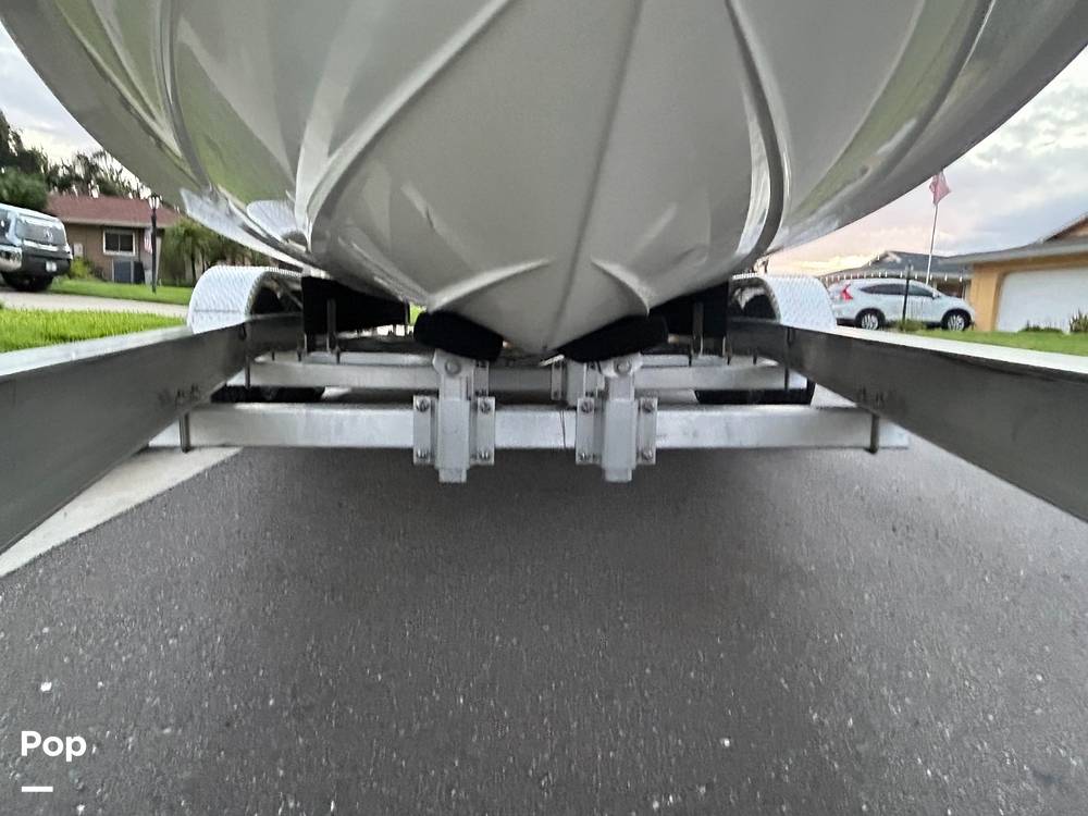Slide: The Image of Sea Ray 240 Sundeck 2014 - 15615118