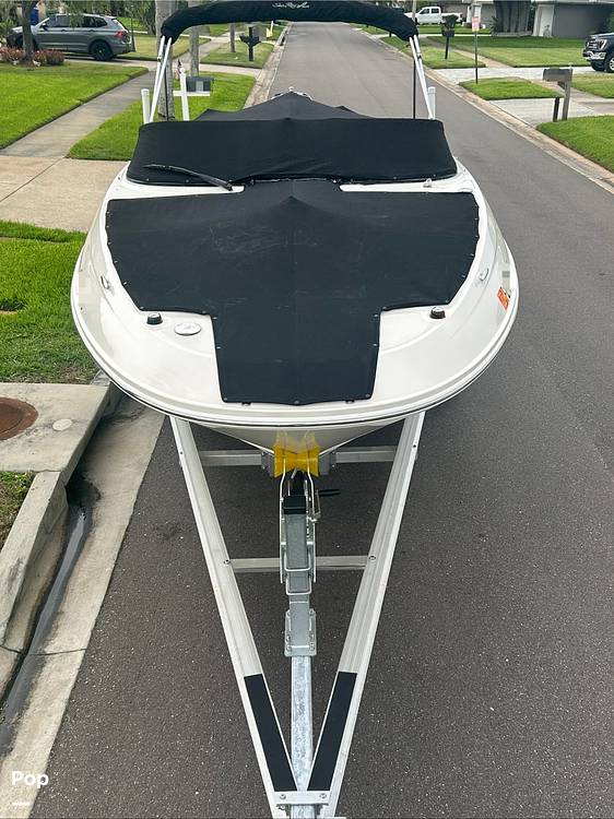 Slide: The Image of Sea Ray 240 Sundeck 2014 - 15615120