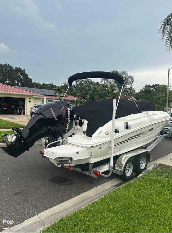 Slide: The Image of Sea Ray 240 Sundeck 2014 - 15615122