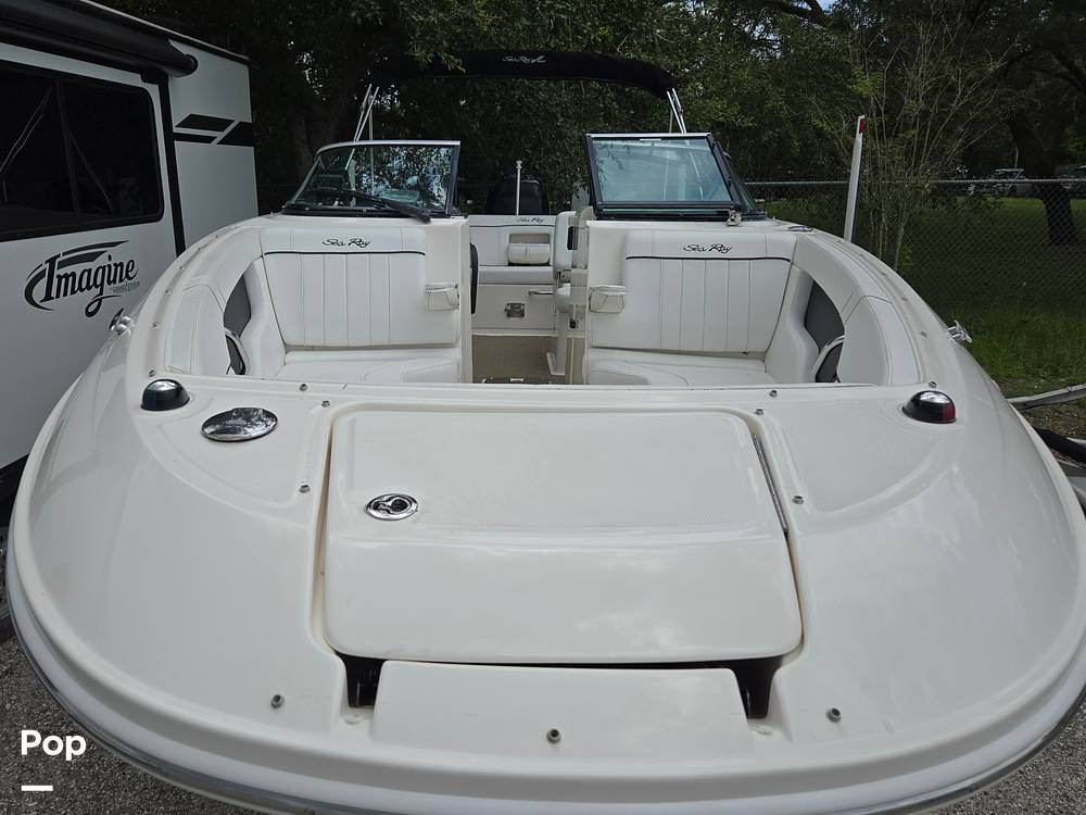 Slide: The Image of Sea Ray 240 Sundeck 2014 - 15625019