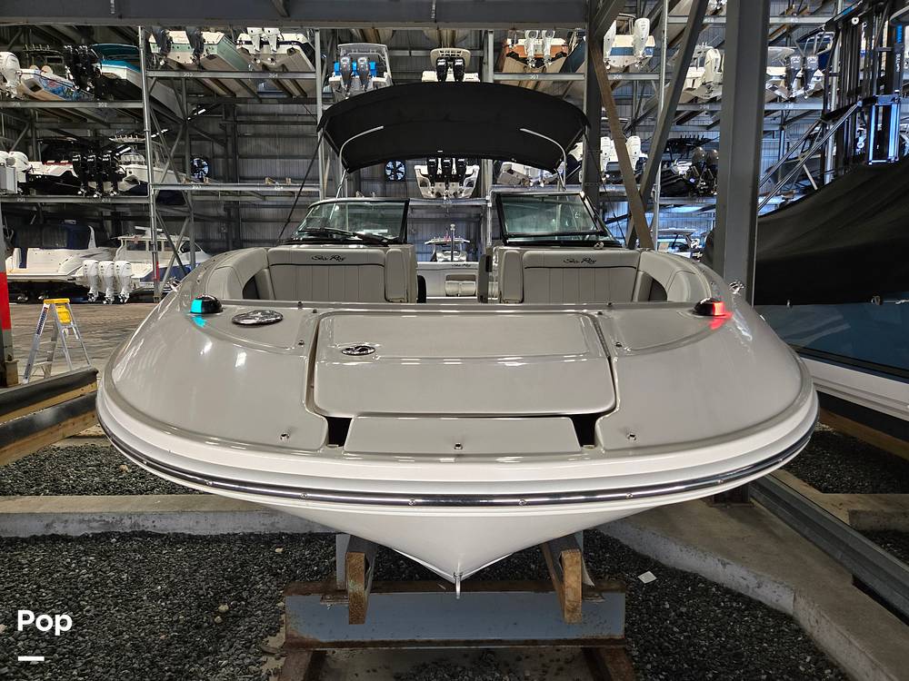 Slide: The Image of Sea Ray 240 Sundeck 2014 - 15304223