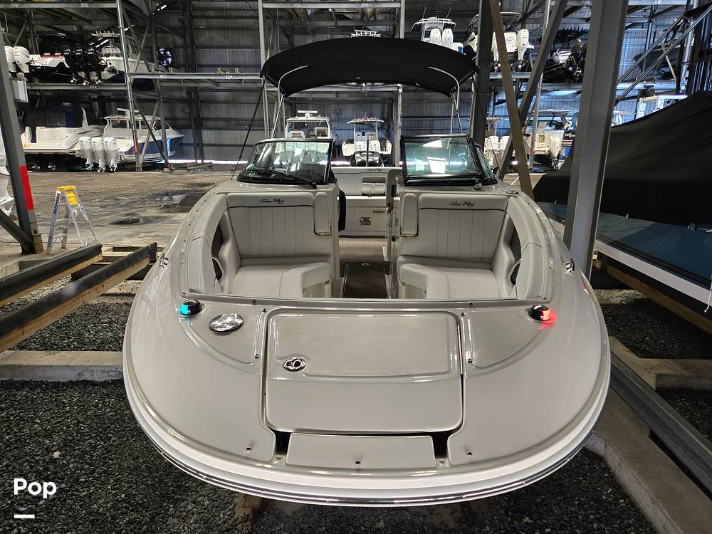 Slide: The Image of Sea Ray 240 Sundeck 2014 - 15304224