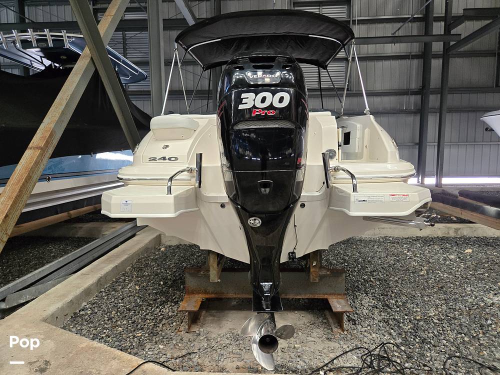 Slide: The Image of Sea Ray 240 Sundeck 2014 - 15304241