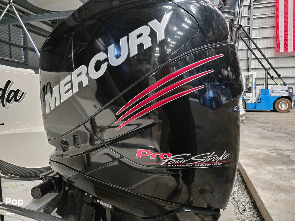 Slide: The Image of Sea Ray 240 Sundeck 2014 - 15304245
