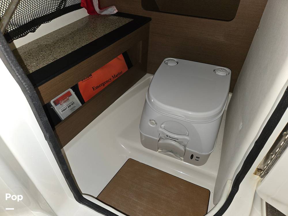 Slide: The Image of Sea Ray 240 Sundeck 2014 - 15304286