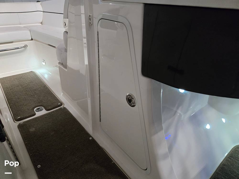 Slide: The Image of Sea Ray 240 Sundeck 2014 - 15304323