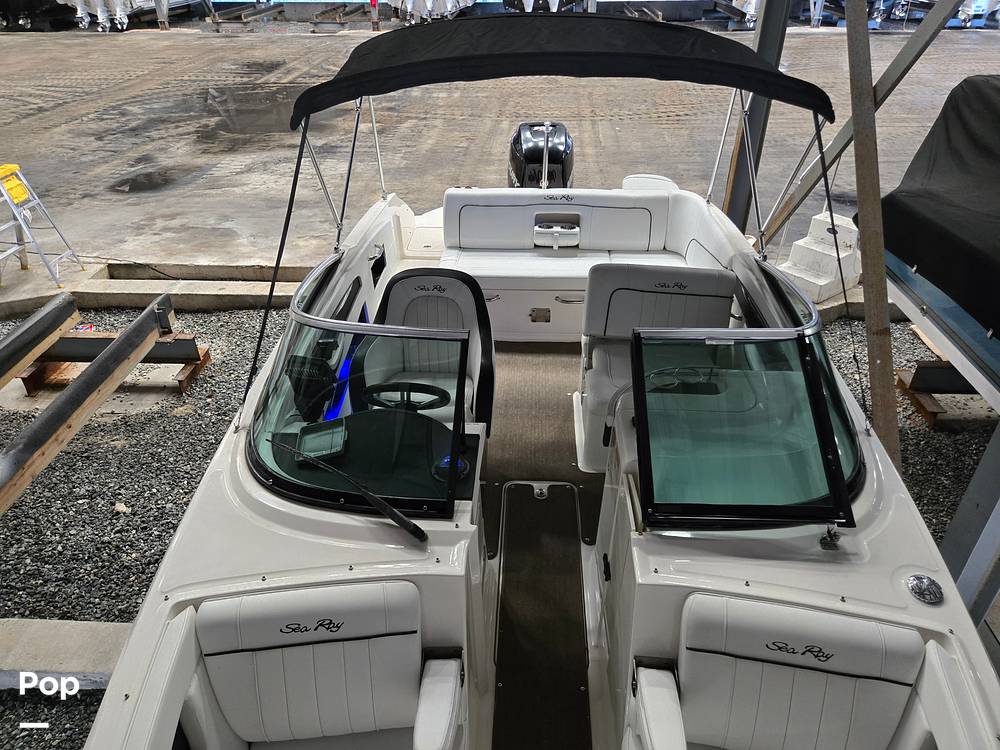 Slide: The Image of Sea Ray 240 Sundeck 2014 - 15304342