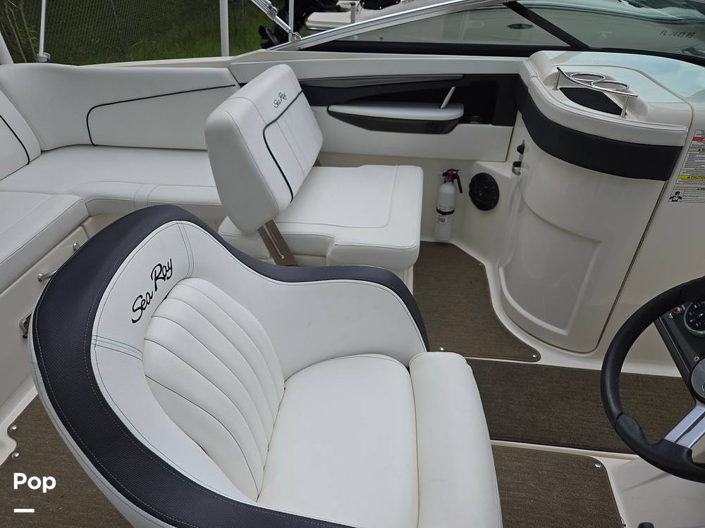 Slide: The Image of Sea Ray 240 Sundeck 2014 - 15625043