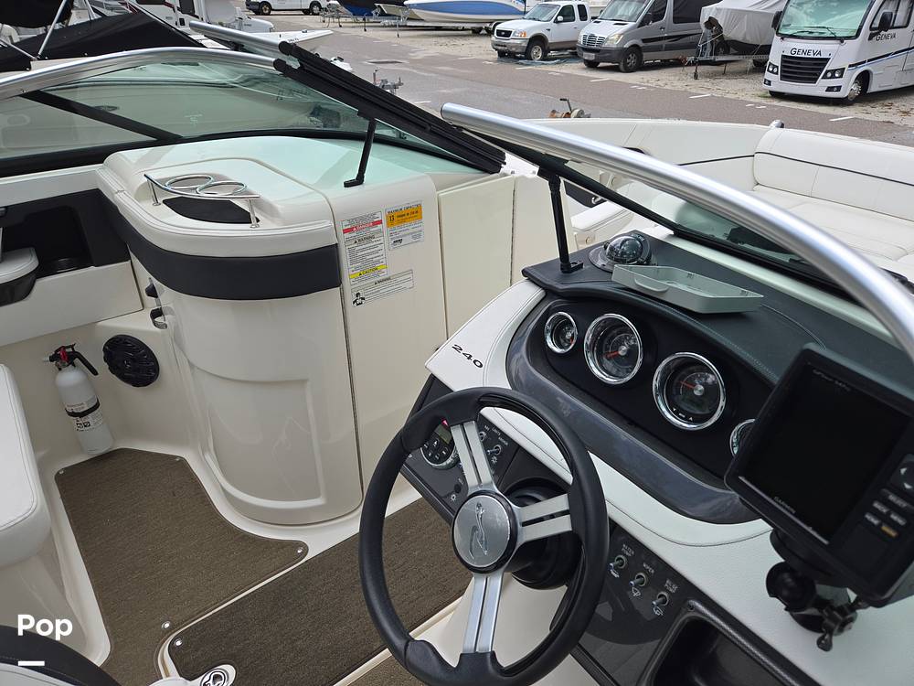 Slide: The Image of Sea Ray 240 Sundeck 2014 - 15625044