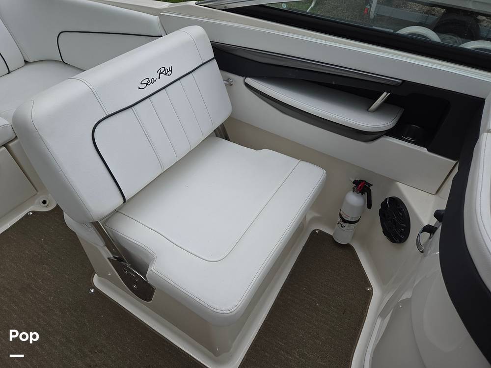 Slide: The Image of Sea Ray 240 Sundeck 2014 - 15625050