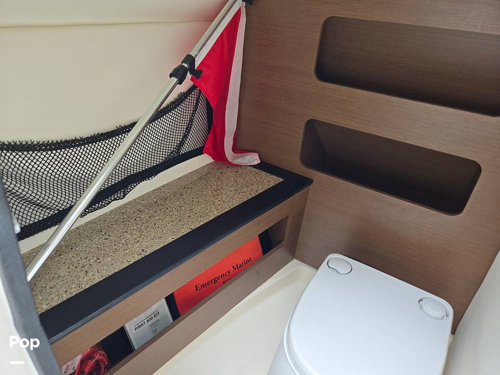 Slide: The Image of Sea Ray 240 Sundeck 2014 - 15625051