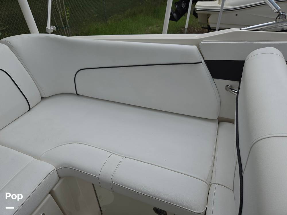 Slide: The Image of Sea Ray 240 Sundeck 2014 - 15625052