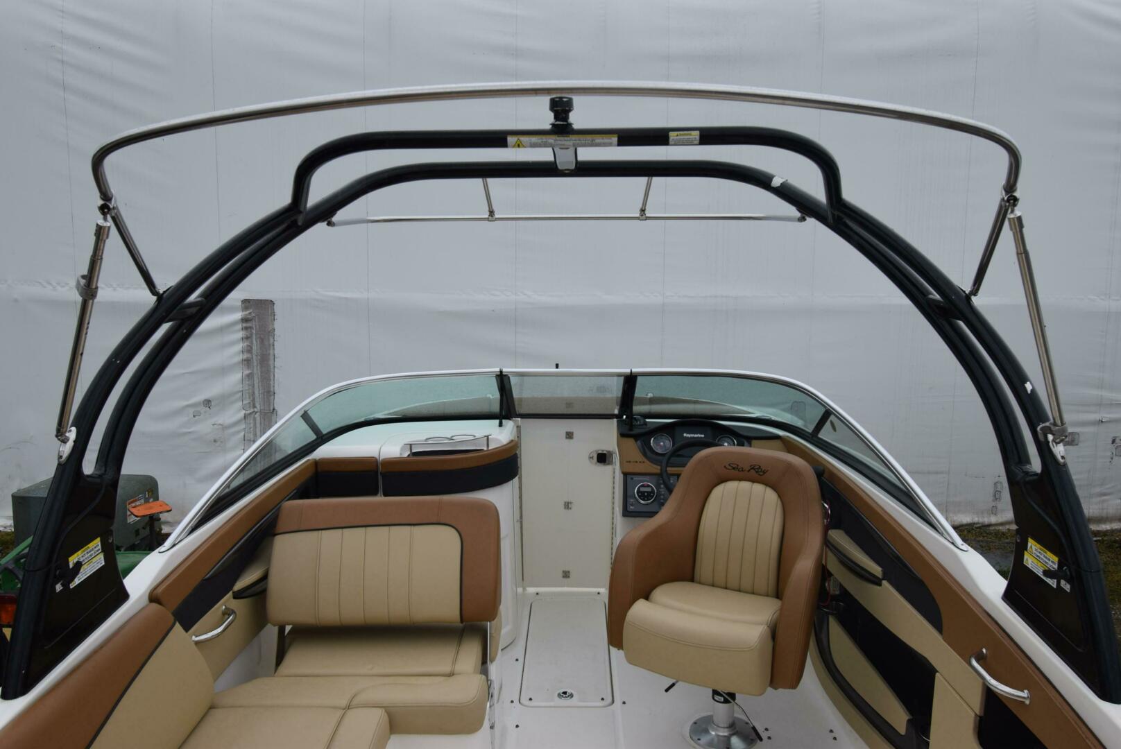 Slide: The Image of Sea Ray 240 Sun Deck 2014 - 3760273
