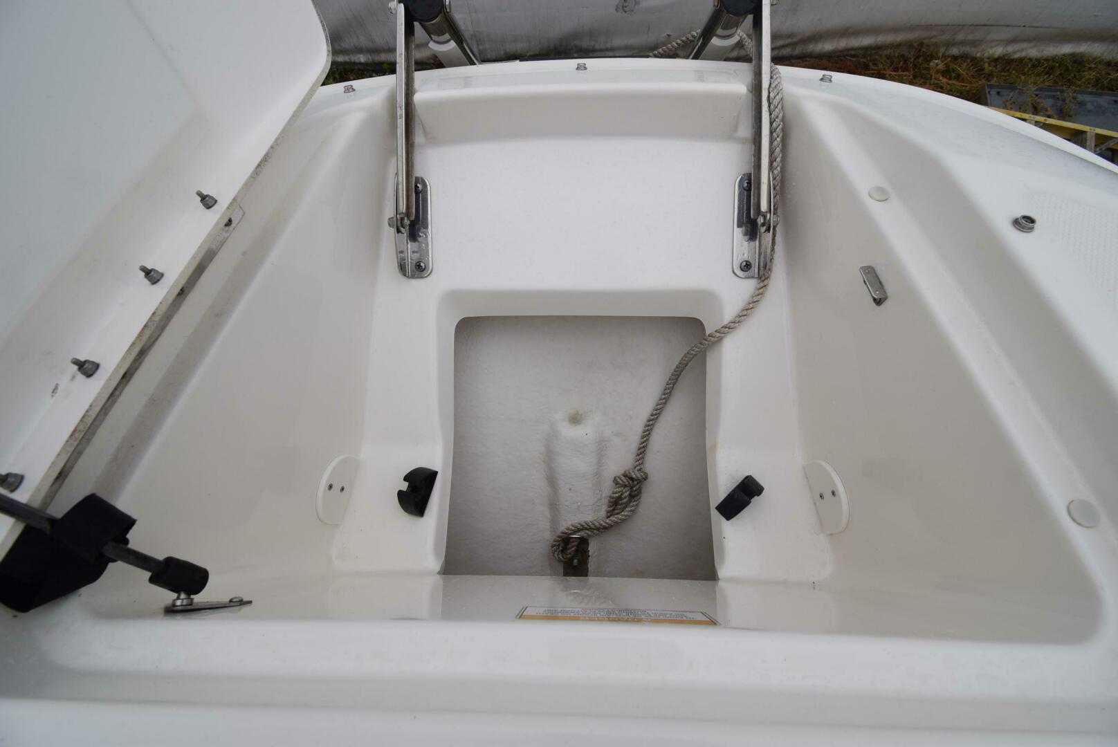 Slide: The Image of Sea Ray 240 Sun Deck 2014 - 3760299