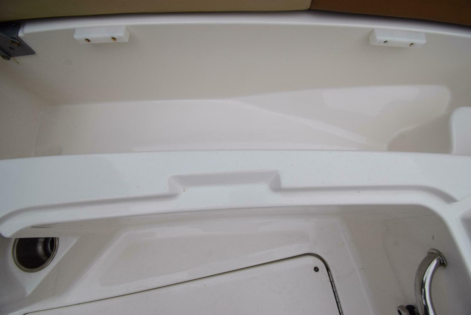 Slide: The Image of Sea Ray 240 Sun Deck 2014 - 3760306