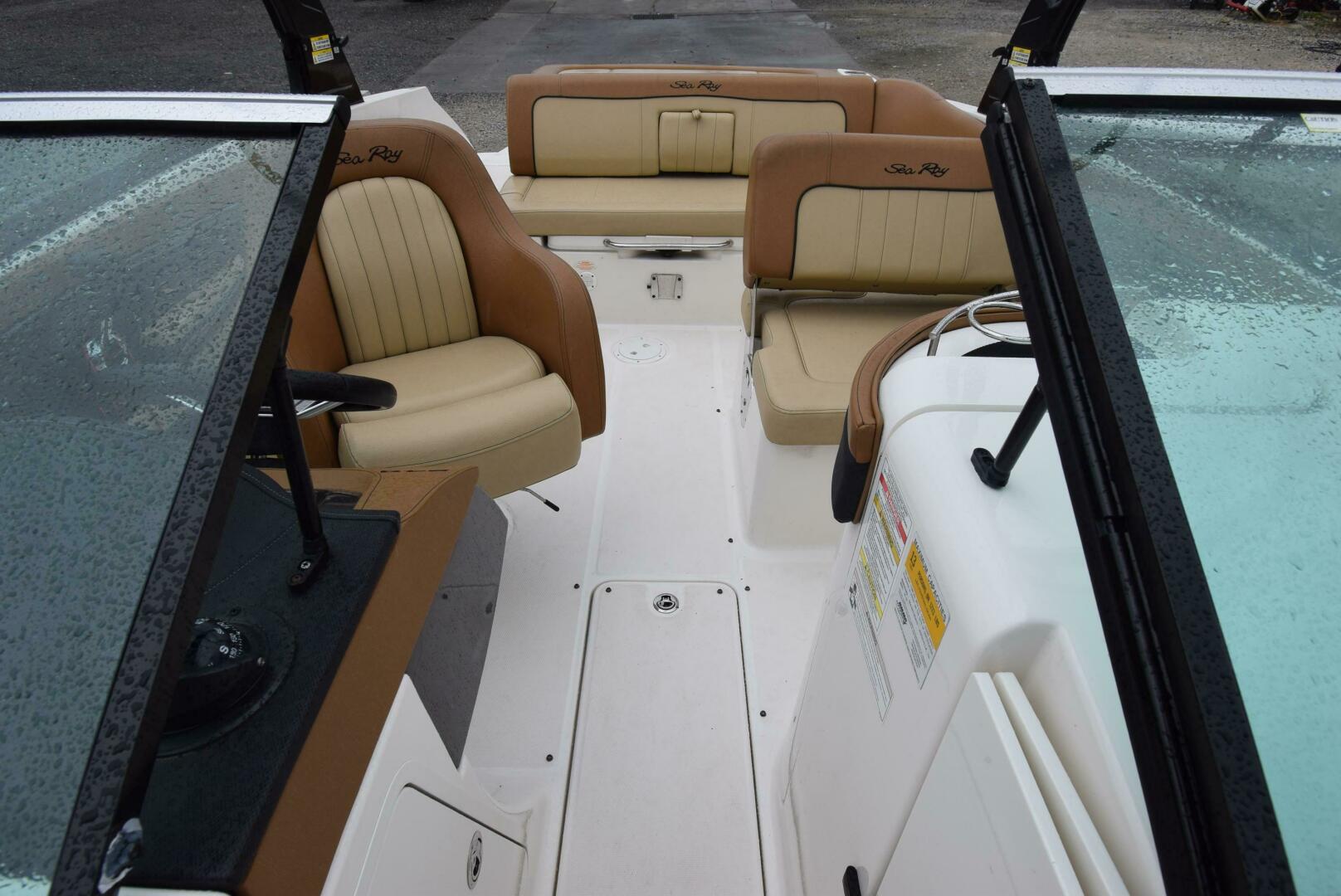 Slide: The Image of Sea Ray 240 Sun Deck 2014 - 3760314