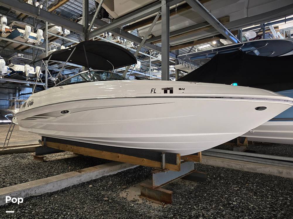 Slide: The Image of Sea Ray 240 Sundeck 2014 - 15304259