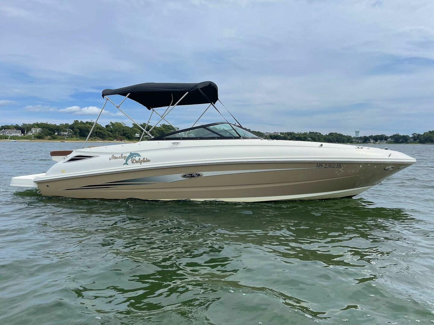 Slide: The Image of Sea Ray 240 Sundeck 2016 - 4870720
